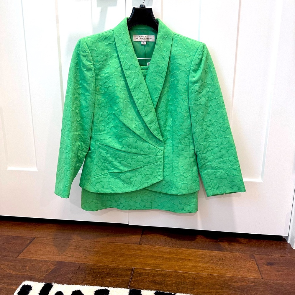 Tahari Skirt Suit